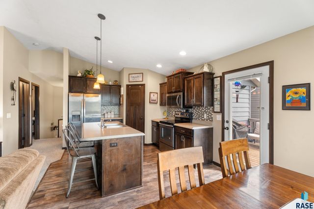 3017 S Keyrell Dr Drive, Sioux Falls, SD 57106