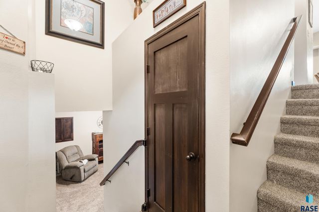 3017 S Keyrell Dr Drive, Sioux Falls, SD 57106