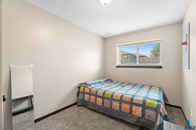 3017 S Keyrell Dr Drive, Sioux Falls, SD 57106