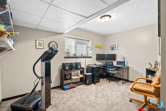 3017 S Keyrell Dr Drive, Sioux Falls, SD 57106