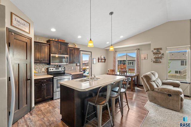 3017 S Keyrell Dr Drive, Sioux Falls, SD 57106