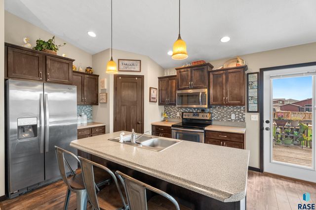 3017 S Keyrell Dr Drive, Sioux Falls, SD 57106