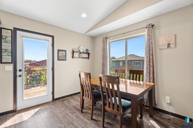 3017 S Keyrell Dr Drive, Sioux Falls, SD 57106