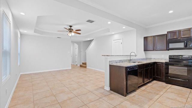6962 Lakeview Dr Unit 102, San Antonio, TX 78244