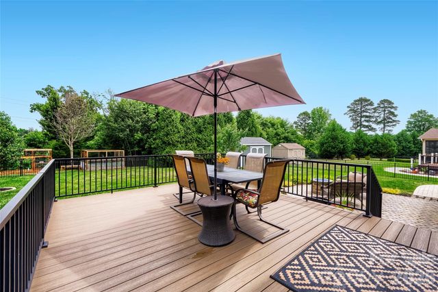 412 Sutro Forest Drive NW, Concord, NC 28027