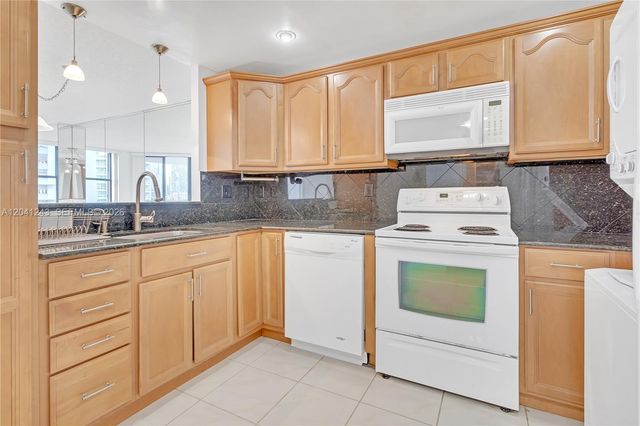 1865 Brickell Avenue A805, Miami, FL 33129