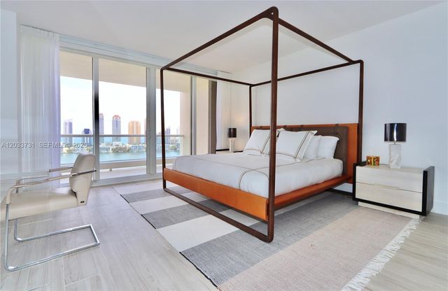 7000 Island Blvd 2605, Aventura, FL 33160