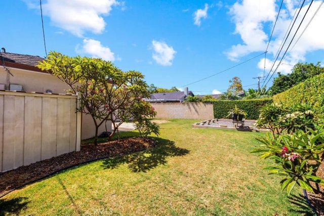 5269 E Daggett St, Long Beach, CA 90815