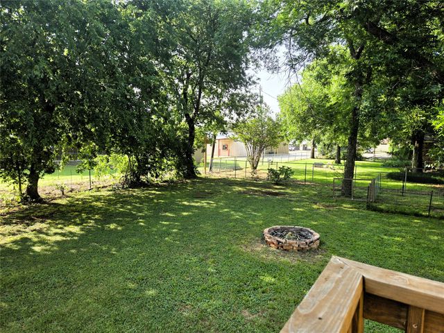 308 N San Jacinto Street, Whitney, TX 76692