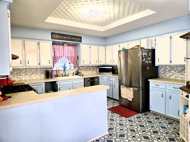 308 N San Jacinto Street, Whitney, TX 76692