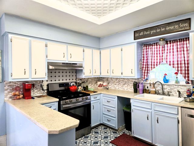 308 N San Jacinto Street, Whitney, TX 76692