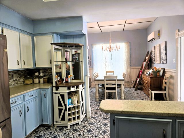 308 N San Jacinto Street, Whitney, TX 76692