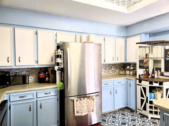308 N San Jacinto Street, Whitney, TX 76692