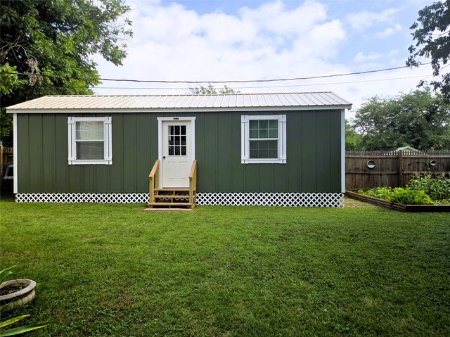 308 N San Jacinto Street, Whitney, TX 76692