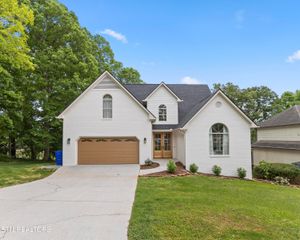 3700 S VIEW Circle, Knoxville, TN 37920