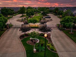2933 NW 160 Street, Edmond, OK 73013