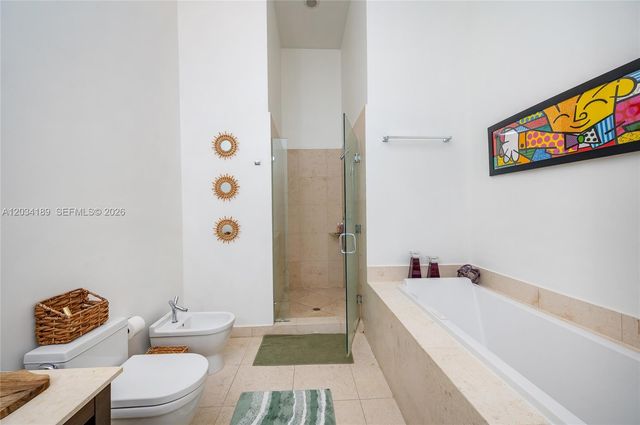 475 Brickell Ave 4115, Miami, FL 33131