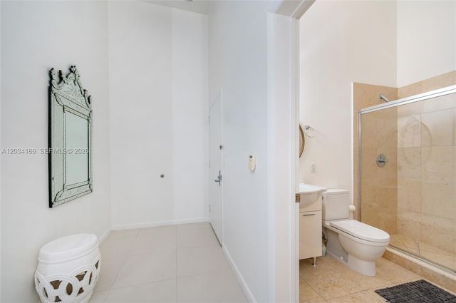 475 Brickell Ave 4115, Miami, FL 33131