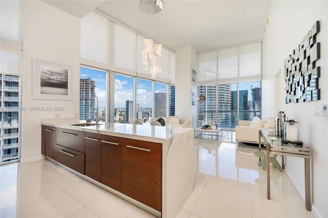475 Brickell Ave 4115, Miami, FL 33131