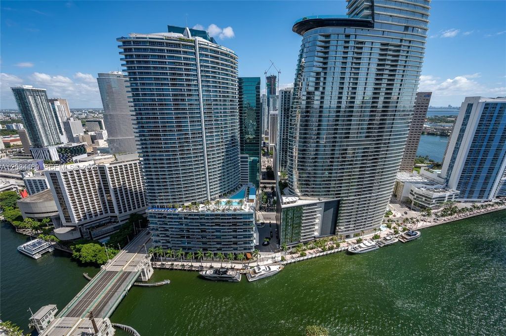 475 Brickell Ave 4115, Miami, FL 33131