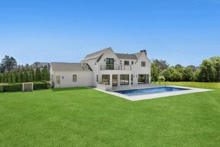 51 Arbutus Road, Southampton, NY 11968