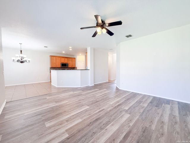 1938 Spotted Owl, New Braunfels, TX 78130