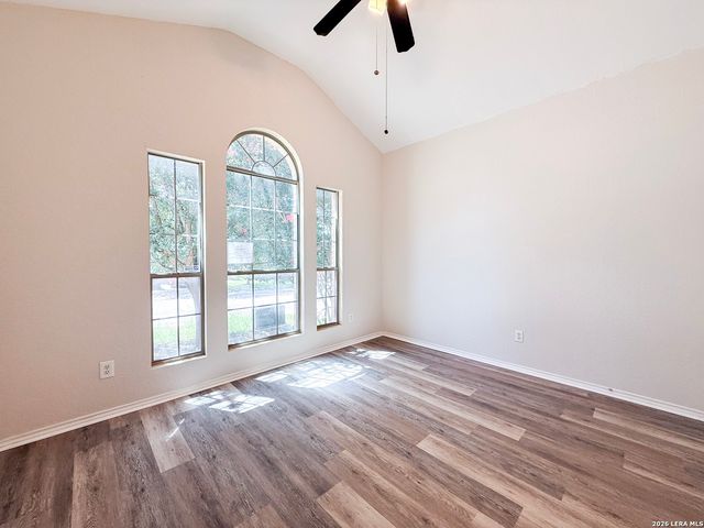 1938 Spotted Owl, New Braunfels, TX 78130