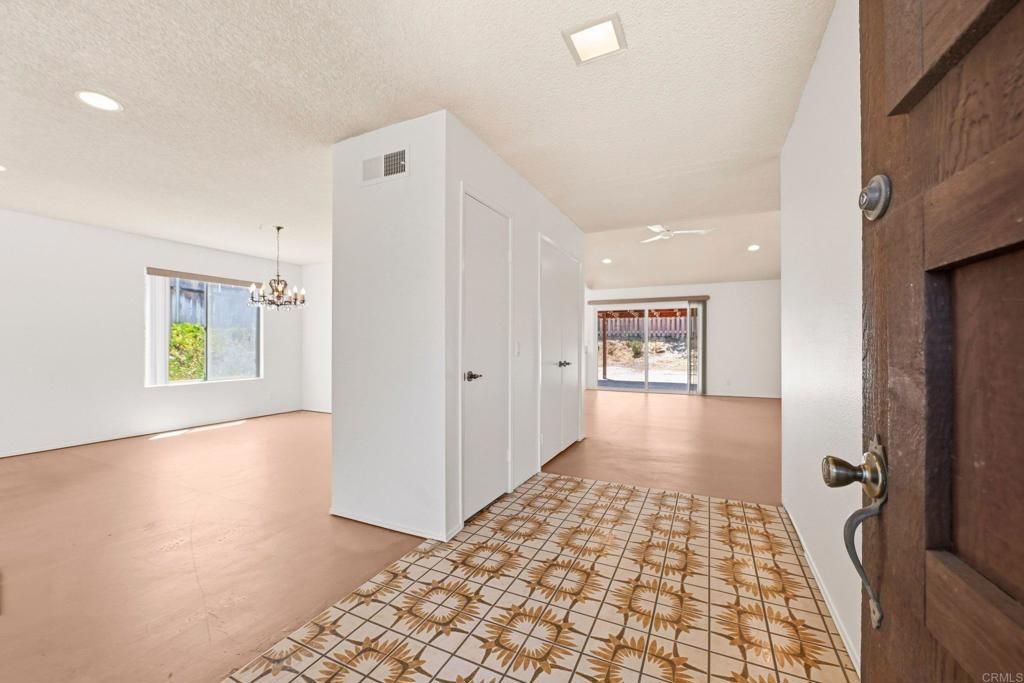 601 Cerro Street, Encinitas, CA 92024