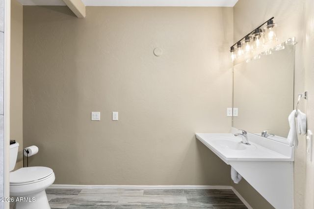6384 W PONTIAC Drive, Glendale, AZ 85308
