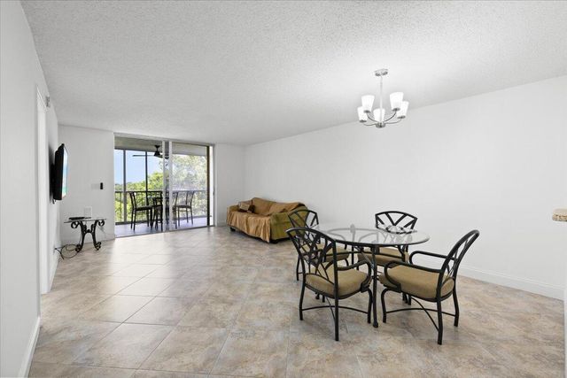 4550 NW 18th Avenue 709, Deerfield Beach, FL 33064