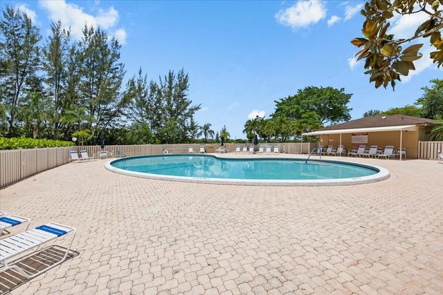 4550 NW 18th Avenue 709, Deerfield Beach, FL 33064
