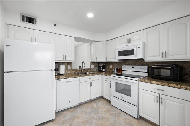 4550 NW 18th Avenue 709, Deerfield Beach, FL 33064
