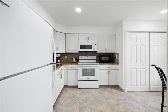 4550 NW 18th Avenue 709, Deerfield Beach, FL 33064