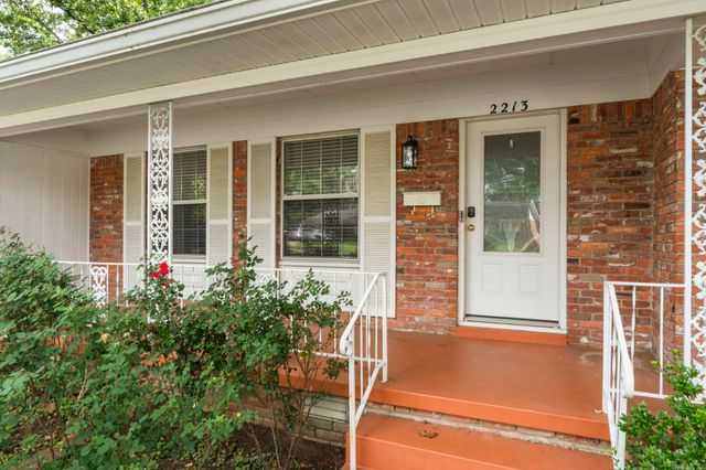 2213 Crestwood Road, North Little Rock, AR 72116
