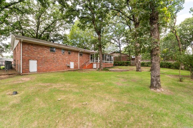 2213 Crestwood Road, North Little Rock, AR 72116
