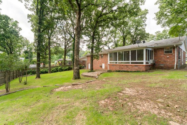 2213 Crestwood Road, North Little Rock, AR 72116