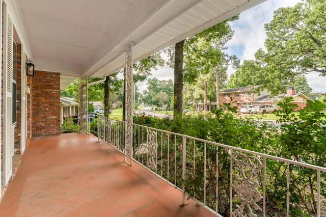 2213 Crestwood Road, North Little Rock, AR 72116