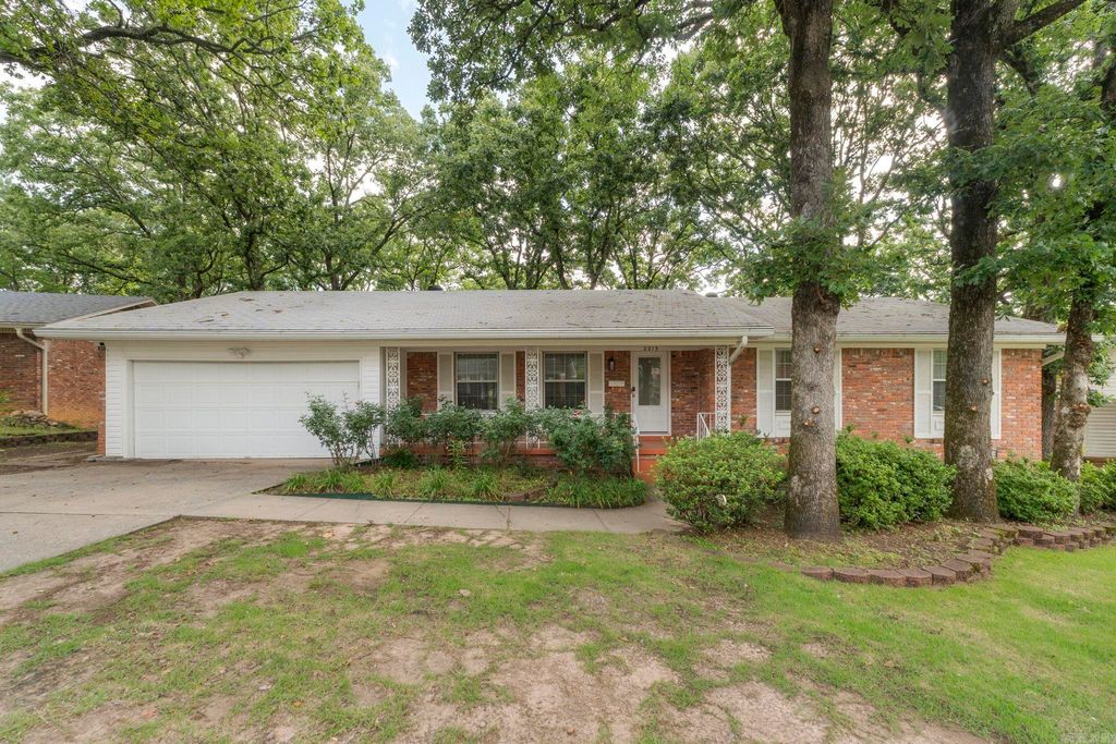 2213 Crestwood Road, North Little Rock, AR 72116