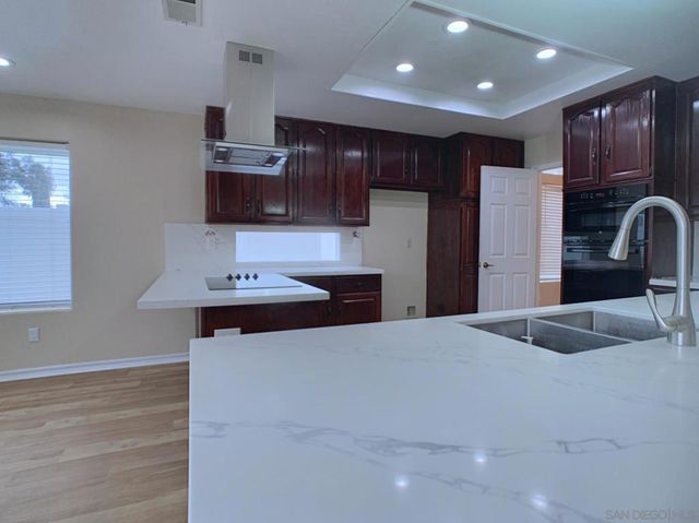 31352 Via Eduardo, Temecula, CA 92592