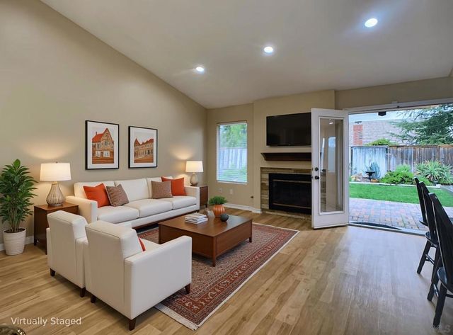 31352 Via Eduardo, Temecula, CA 92592