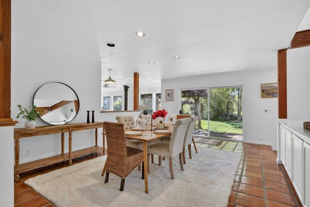 35692 Acadia Ln, Davis, CA 95616