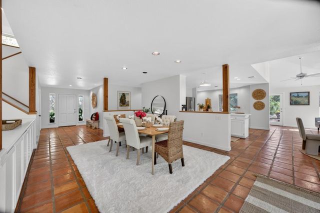 35692 Acadia Ln, Davis, CA 95616