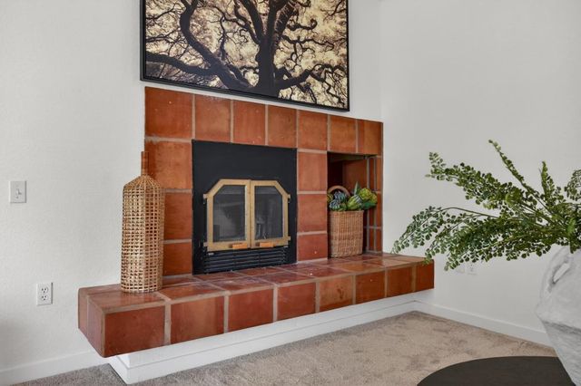 35692 Acadia Ln, Davis, CA 95616