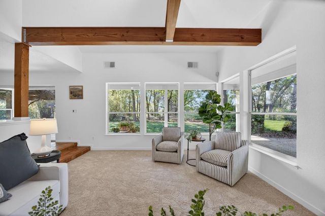 35692 Acadia Ln, Davis, CA 95616