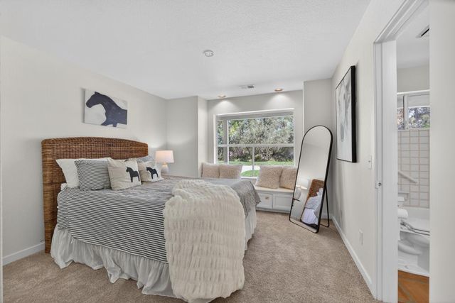 35692 Acadia Ln, Davis, CA 95616