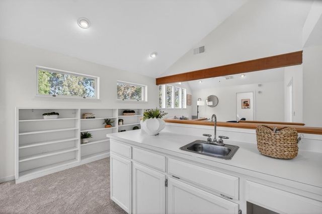 35692 Acadia Ln, Davis, CA 95616