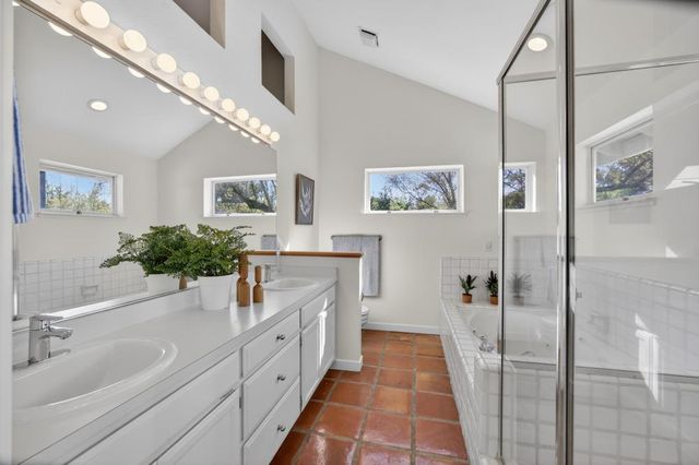 35692 Acadia Ln, Davis, CA 95616