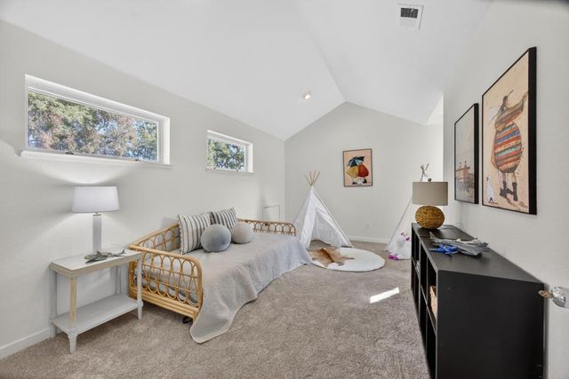 35692 Acadia Ln, Davis, CA 95616