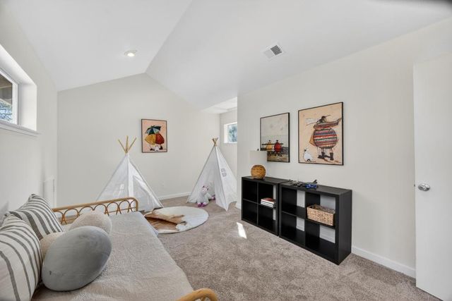 35692 Acadia Ln, Davis, CA 95616