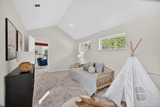 35692 Acadia Ln, Davis, CA 95616